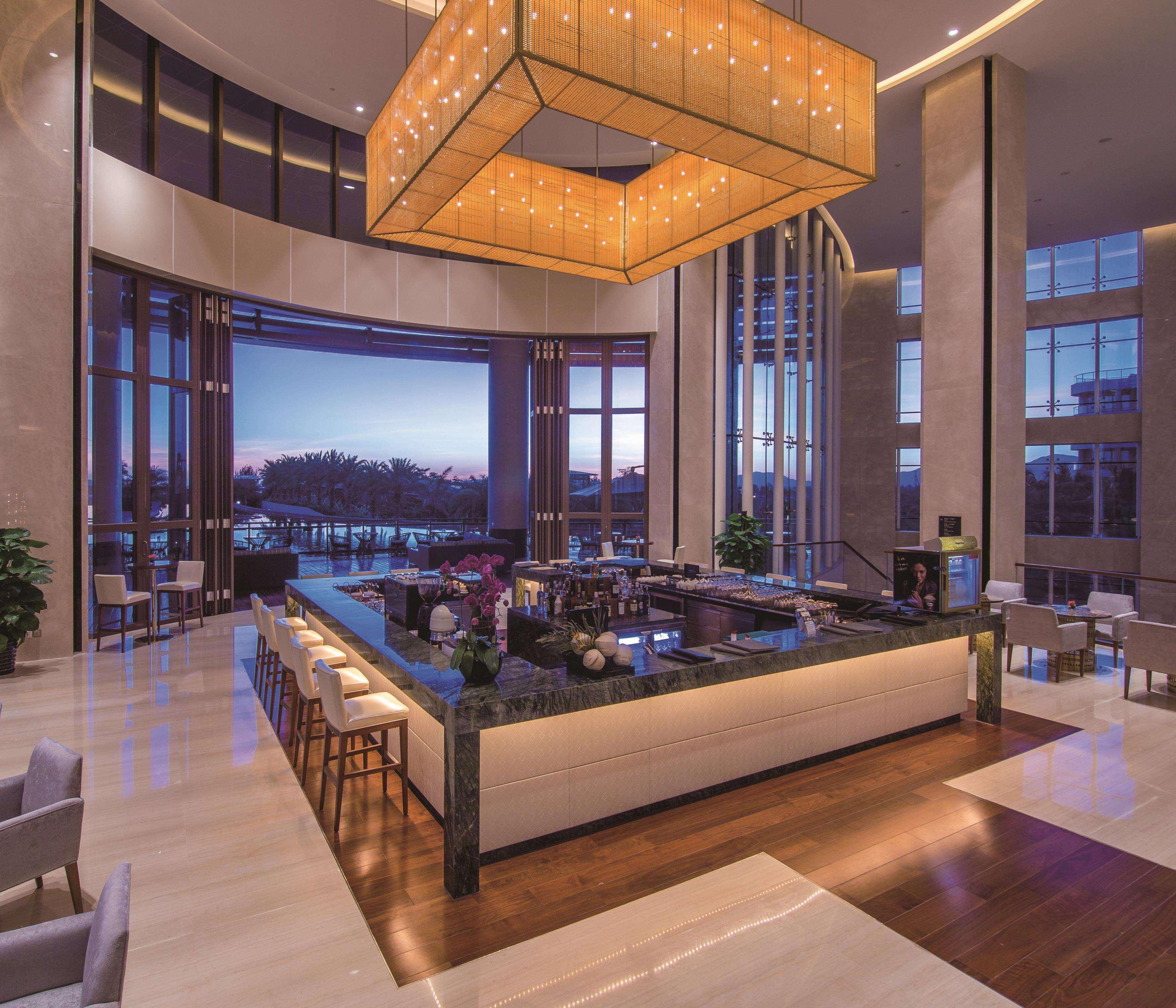Thousand Cranes Sanya Yazhou Bay Int'L Exchange Centre,Curio By Hilton Exterior photo