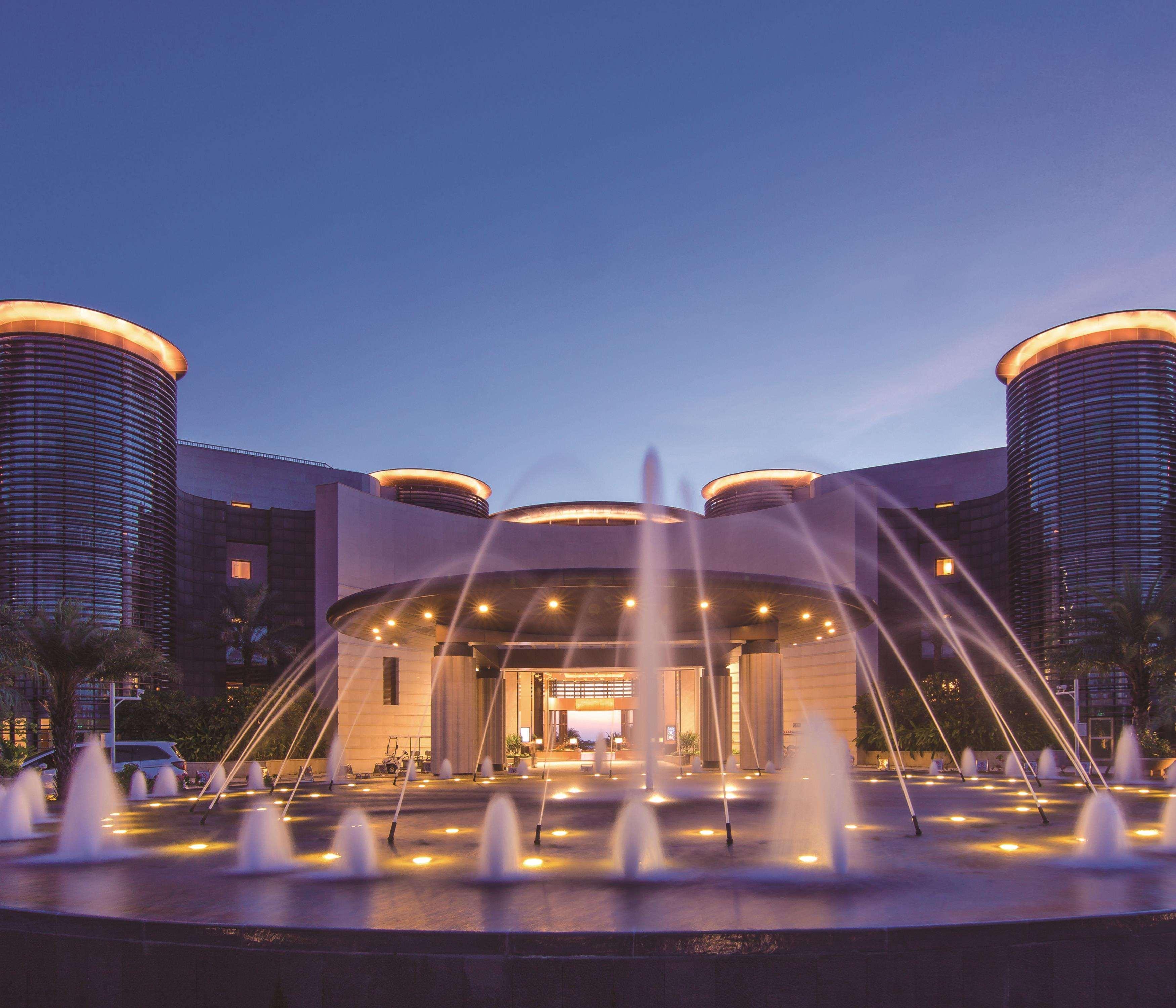 Thousand Cranes Sanya Yazhou Bay Int'L Exchange Centre,Curio By Hilton Exterior photo