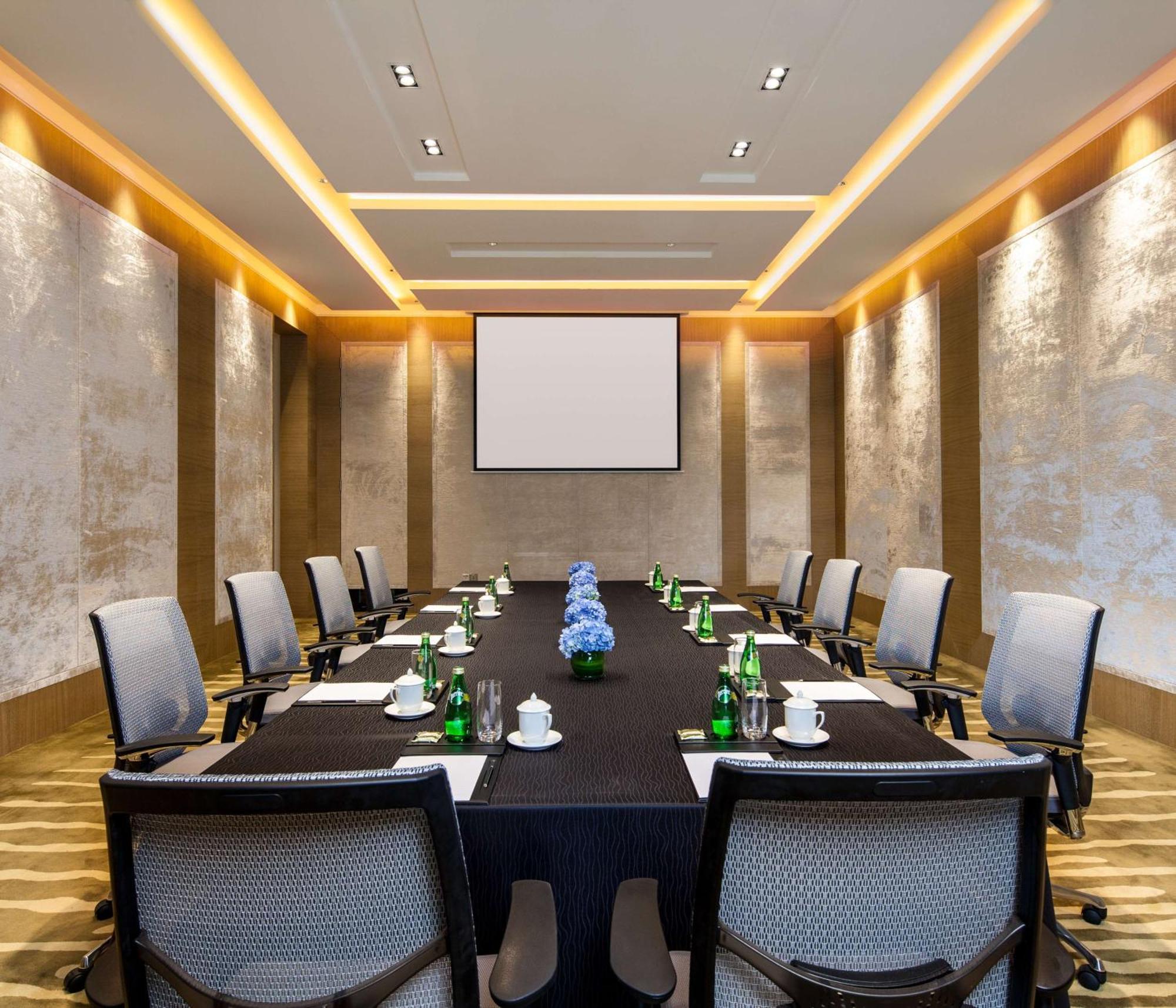 Thousand Cranes Sanya Yazhou Bay Int'L Exchange Centre,Curio By Hilton Exterior photo