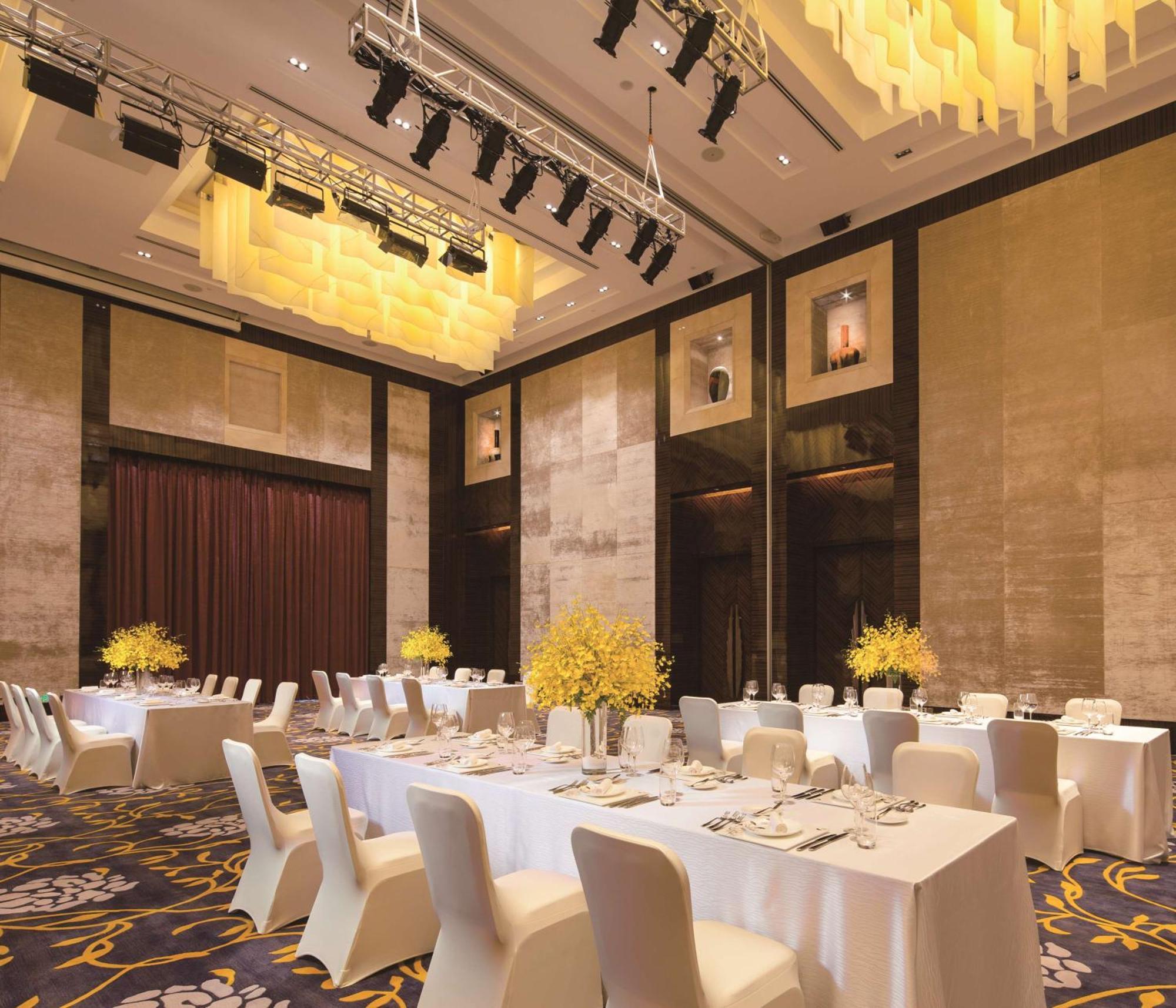 Thousand Cranes Sanya Yazhou Bay Int'L Exchange Centre,Curio By Hilton Exterior photo