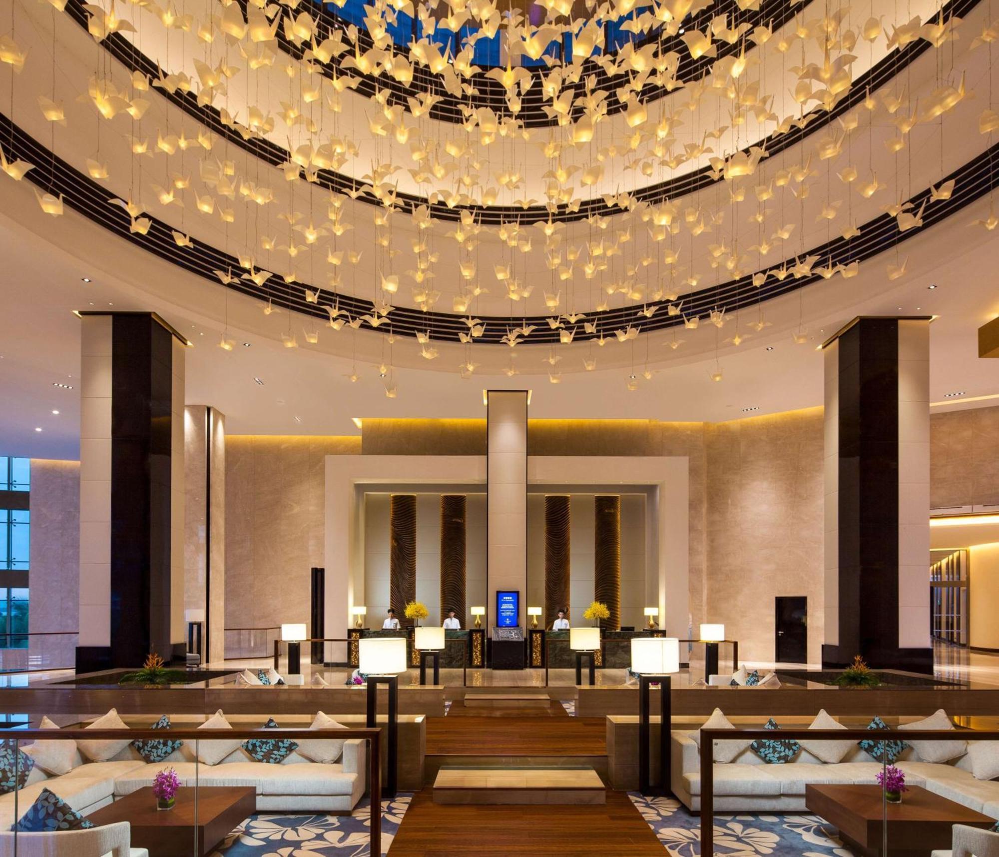 Thousand Cranes Sanya Yazhou Bay Int'L Exchange Centre,Curio By Hilton Exterior photo
