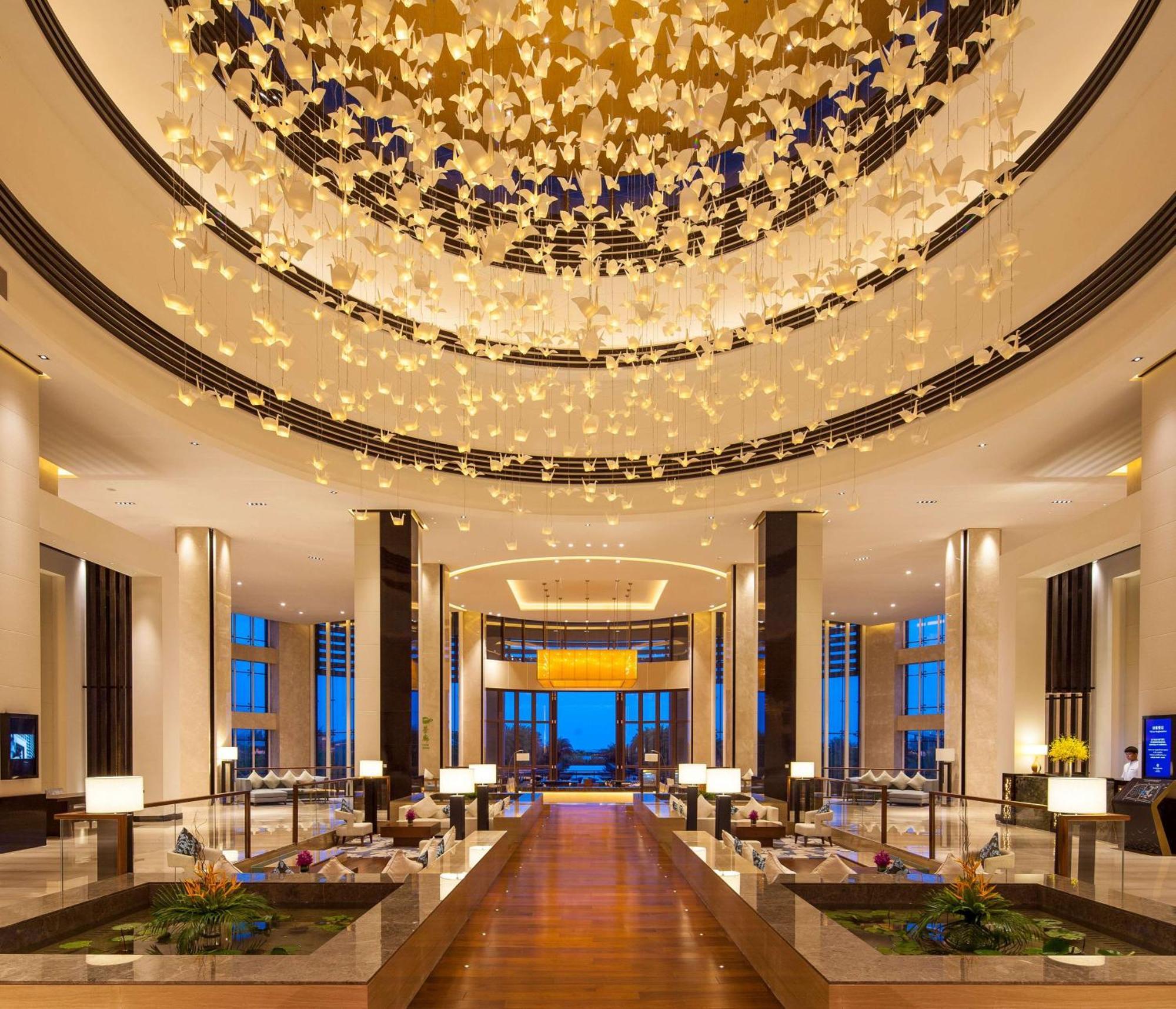 Thousand Cranes Sanya Yazhou Bay Int'L Exchange Centre,Curio By Hilton Exterior photo
