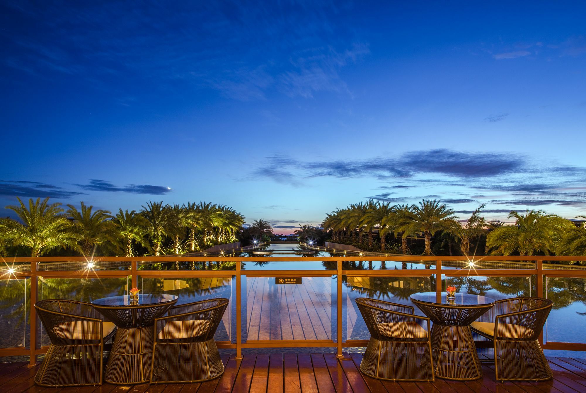 Thousand Cranes Sanya Yazhou Bay Int'L Exchange Centre,Curio By Hilton Exterior photo